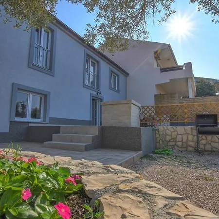 別荘 Family Friendly House With A Parking Space Kolan, Pag - 18621 *
