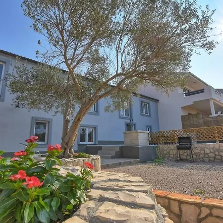 Family Friendly House With A Parking Space Kolan, Pag - 18621 別荘 コラン