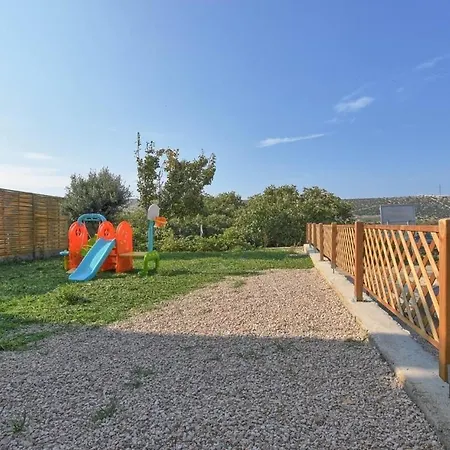 別荘 Family Friendly House With A Parking Space Kolan, Pag - 18621 コラン