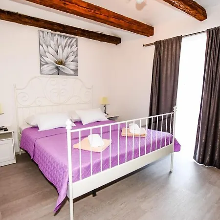Family Friendly House With A Parking Space Kolan, Pag - 18621 *