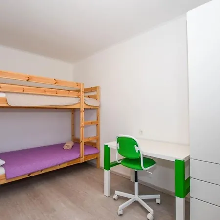 別荘 Family Friendly House With A Parking Space Kolan, Pag - 18621 *
