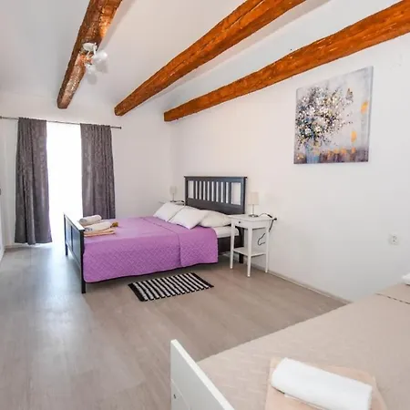 Family Friendly House With A Parking Space Kolan, Pag - 18621 *