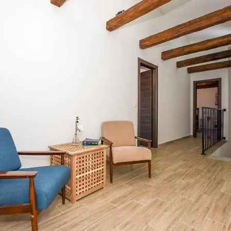 Family Friendly House With A Parking Space Kolan, Pag - 18621 別荘 コラン